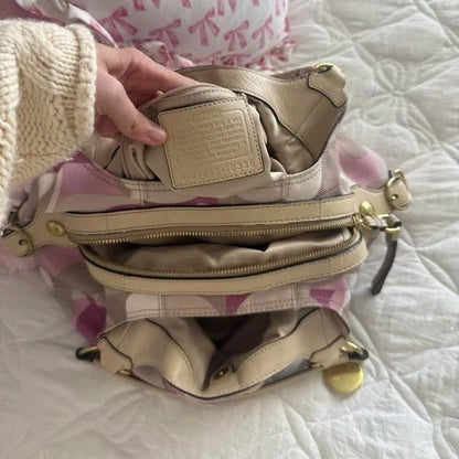 💕 Y2K Coach Pink &amp; Cream Monogram Purse 💕