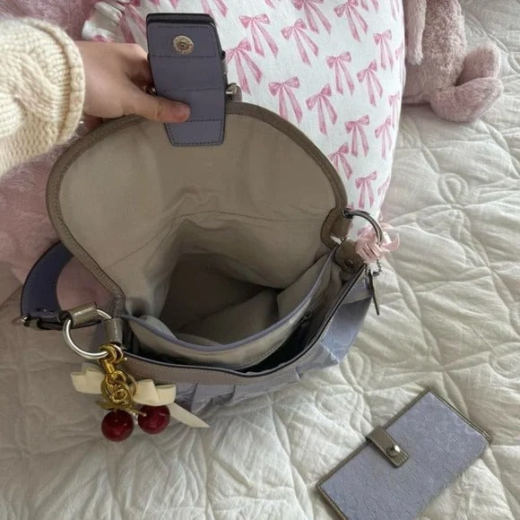 💜 Y2K Coach Lavender Purple Soho Signature “C” Monogram Large Purse/Shoulder Bag 💜