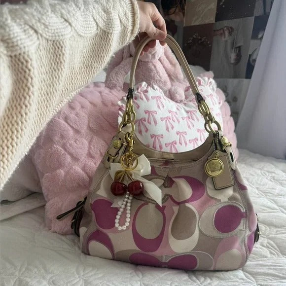💕 Y2K Coach Pink &amp; Cream Monogram Purse 💕
